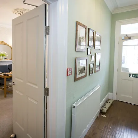 Rosslyn House Hotel Whitby