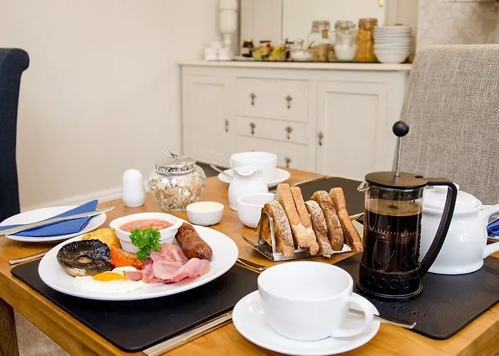 Rosslyn House Hotel 3*