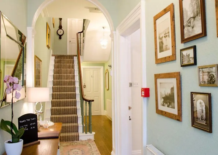 Rosslyn House Hotel Whitby